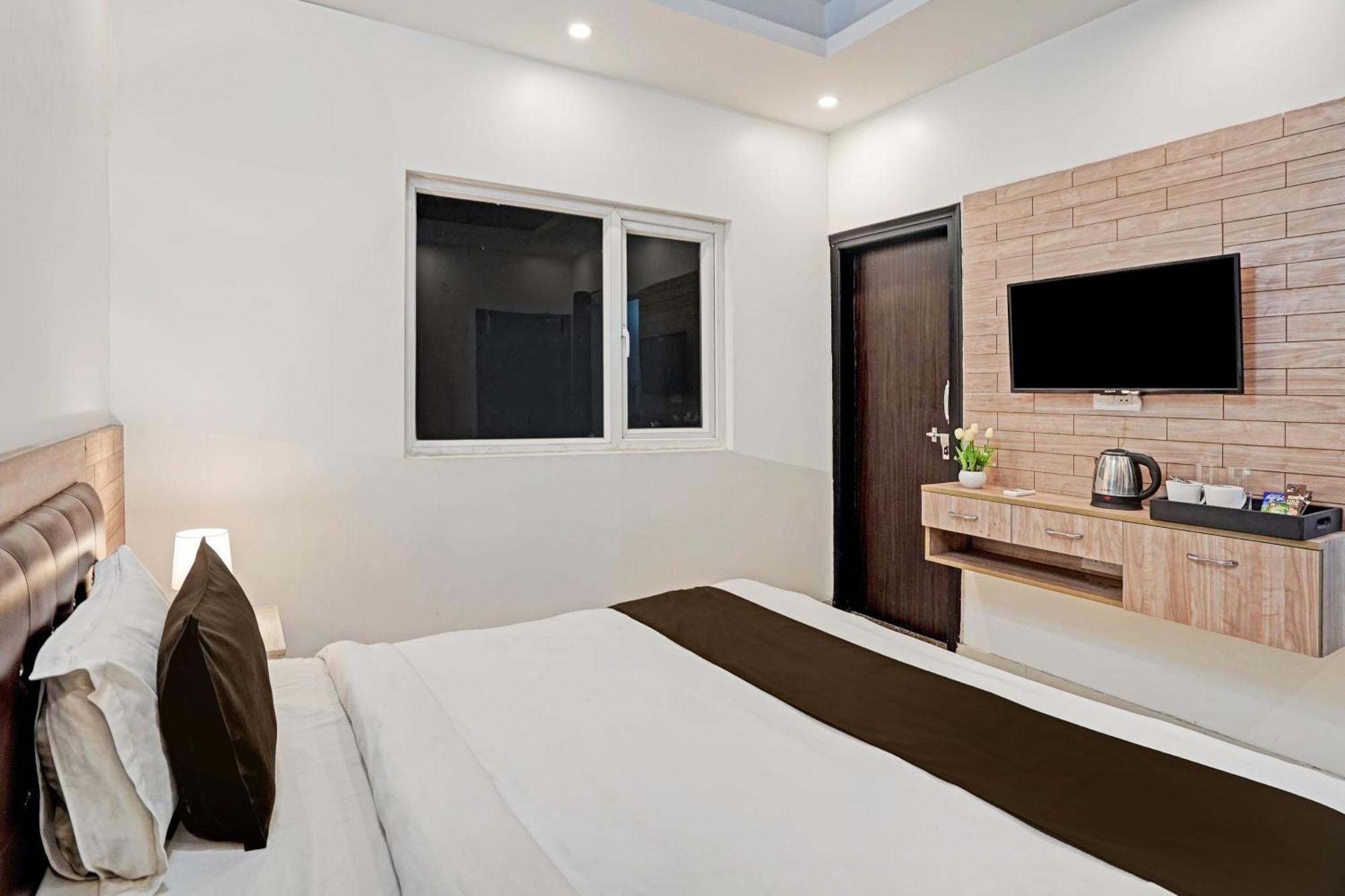 Hotel O Babil Palace Near Omaxe Celebration Mall Gurgaon Dış mekan fotoğraf