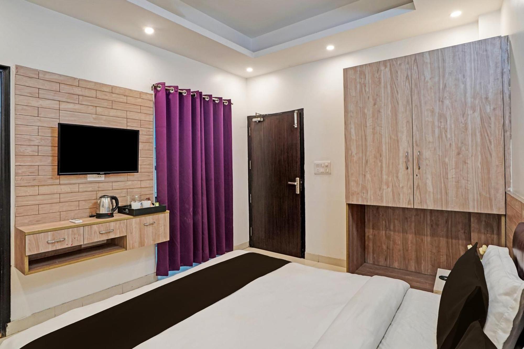 Hotel O Babil Palace Near Omaxe Celebration Mall Gurgaon Dış mekan fotoğraf