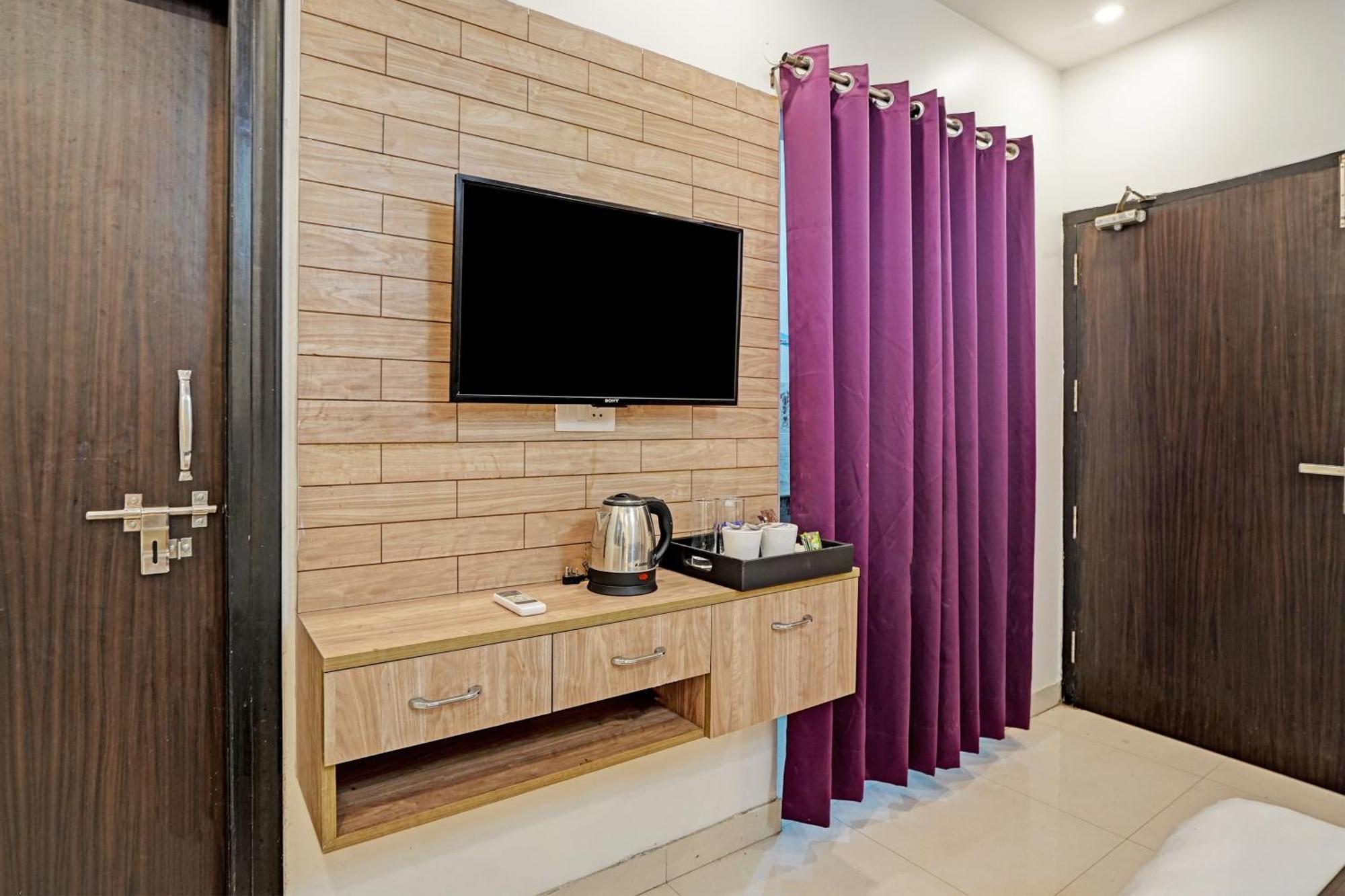 Hotel O Babil Palace Near Omaxe Celebration Mall Gurgaon Dış mekan fotoğraf