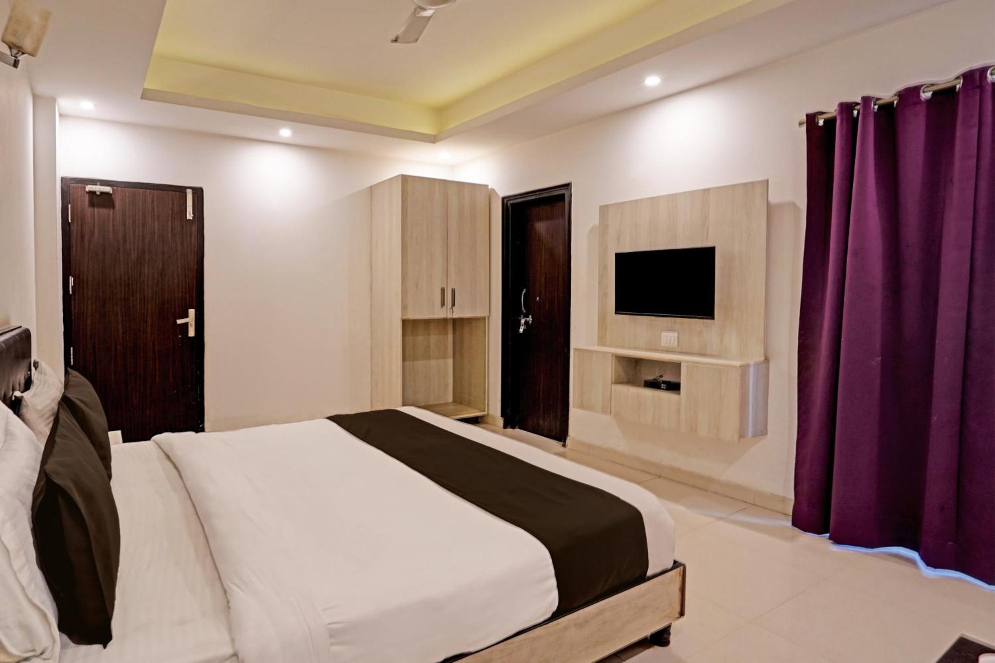 Hotel O Babil Palace Near Omaxe Celebration Mall Gurgaon Dış mekan fotoğraf