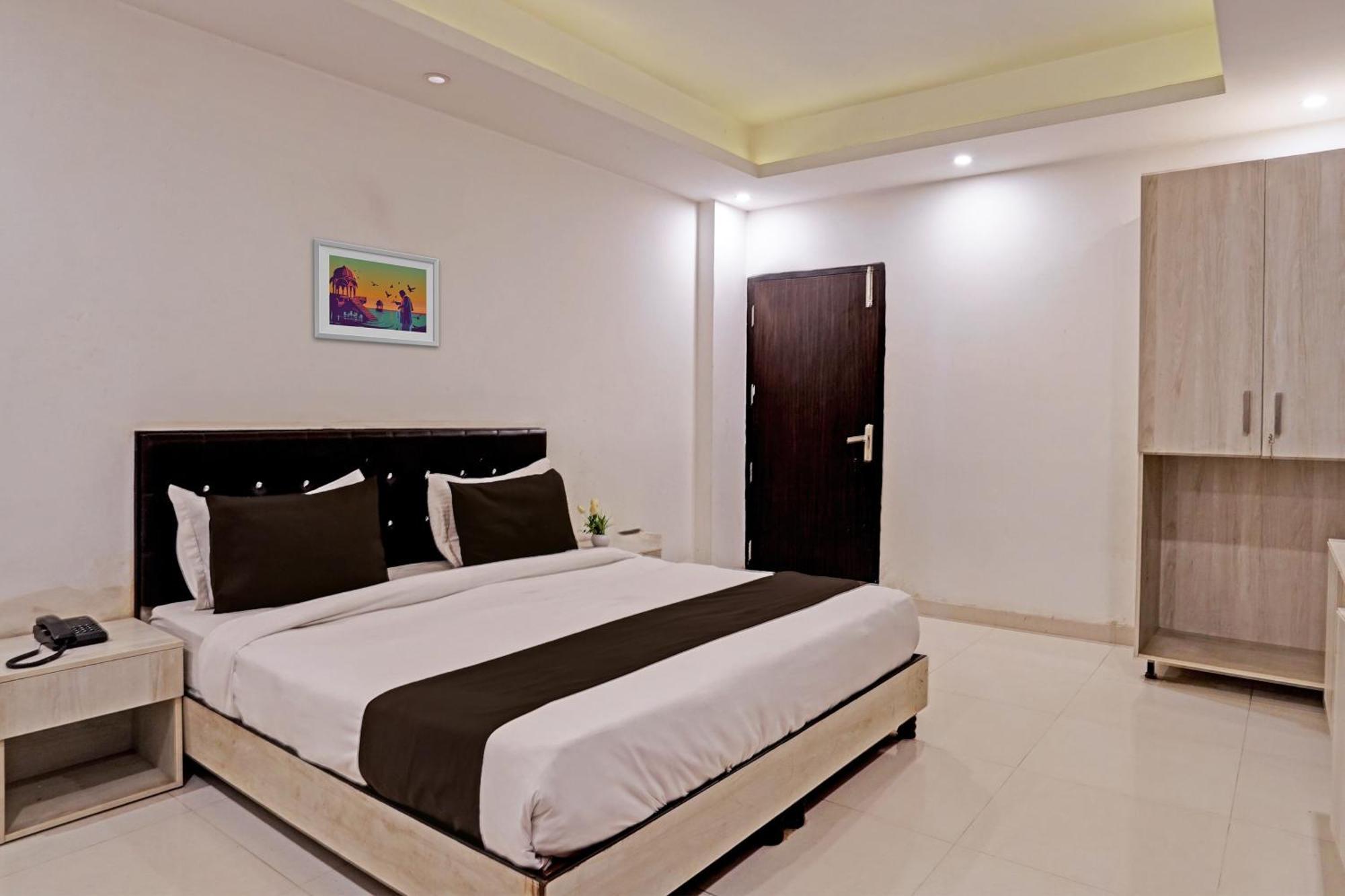 Hotel O Babil Palace Near Omaxe Celebration Mall Gurgaon Dış mekan fotoğraf